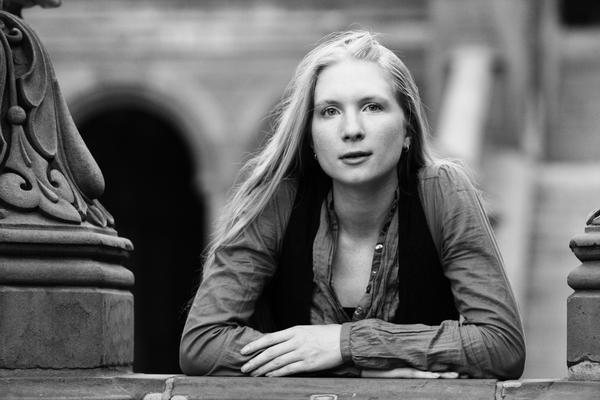 lrh-author-shot